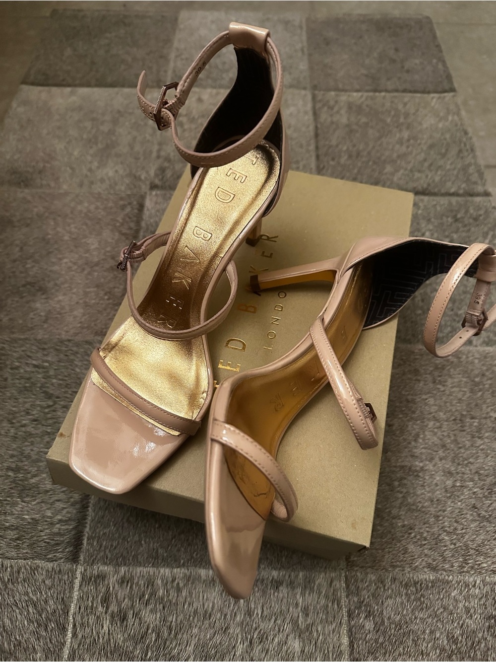 Women’s Ted Baker London Patent Leather Strappy Sandals in Nude